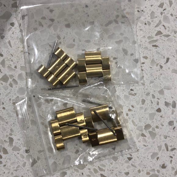 MK watch - Picture 3 of 3